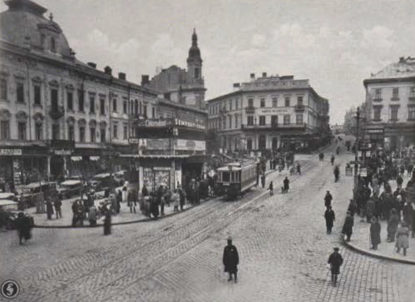 Straßenbahn am Ringplatz in Czernowitz, 1912